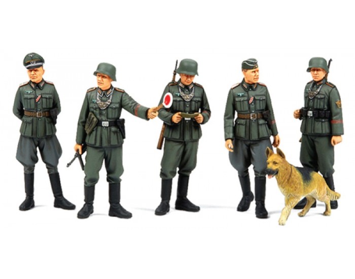 Tamiya - 35320 - Military Miniatures WWII German Field Military Police Set  - Hobby Sector